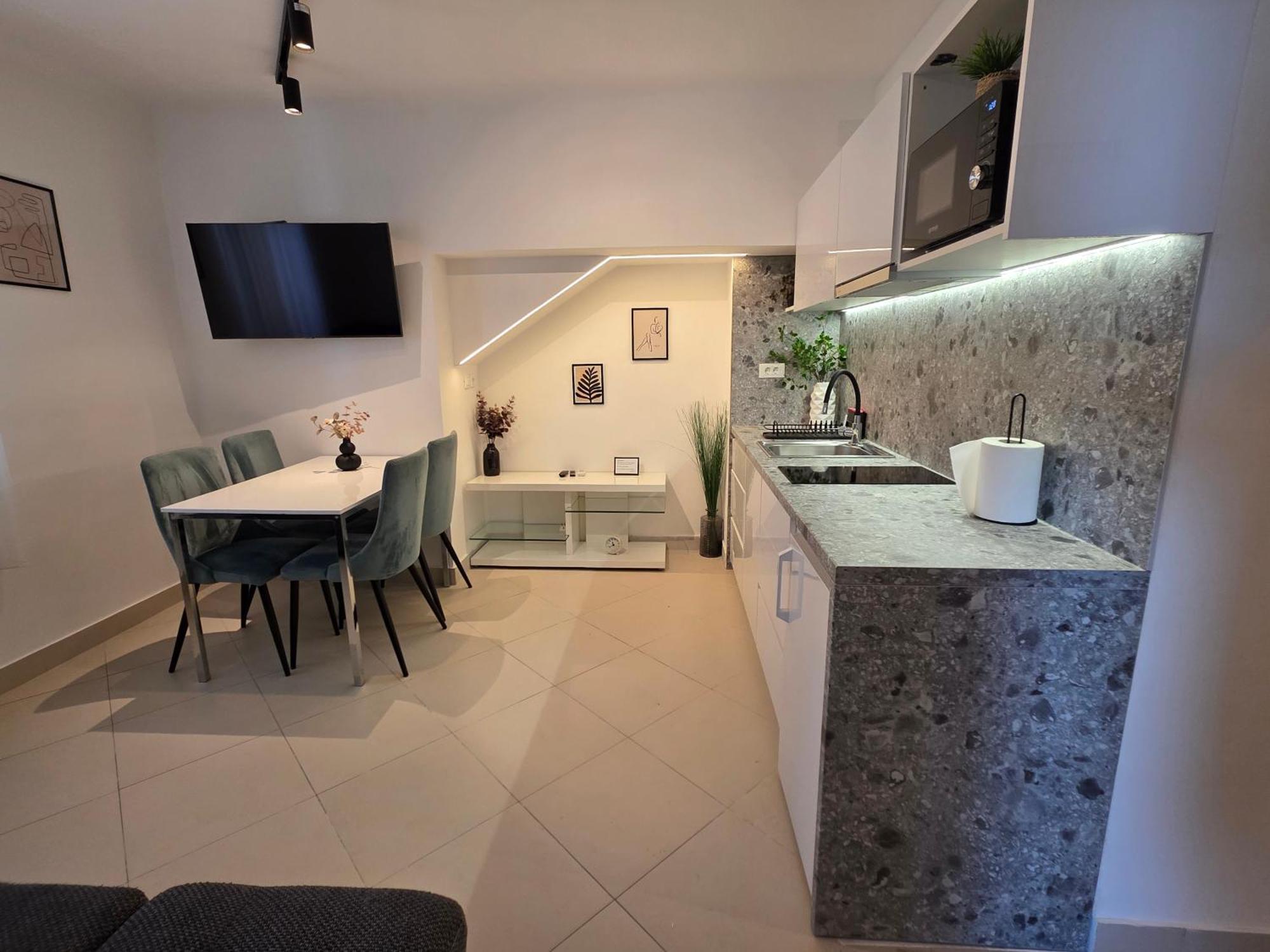 Apartment Apartments & Rooms Graso Split