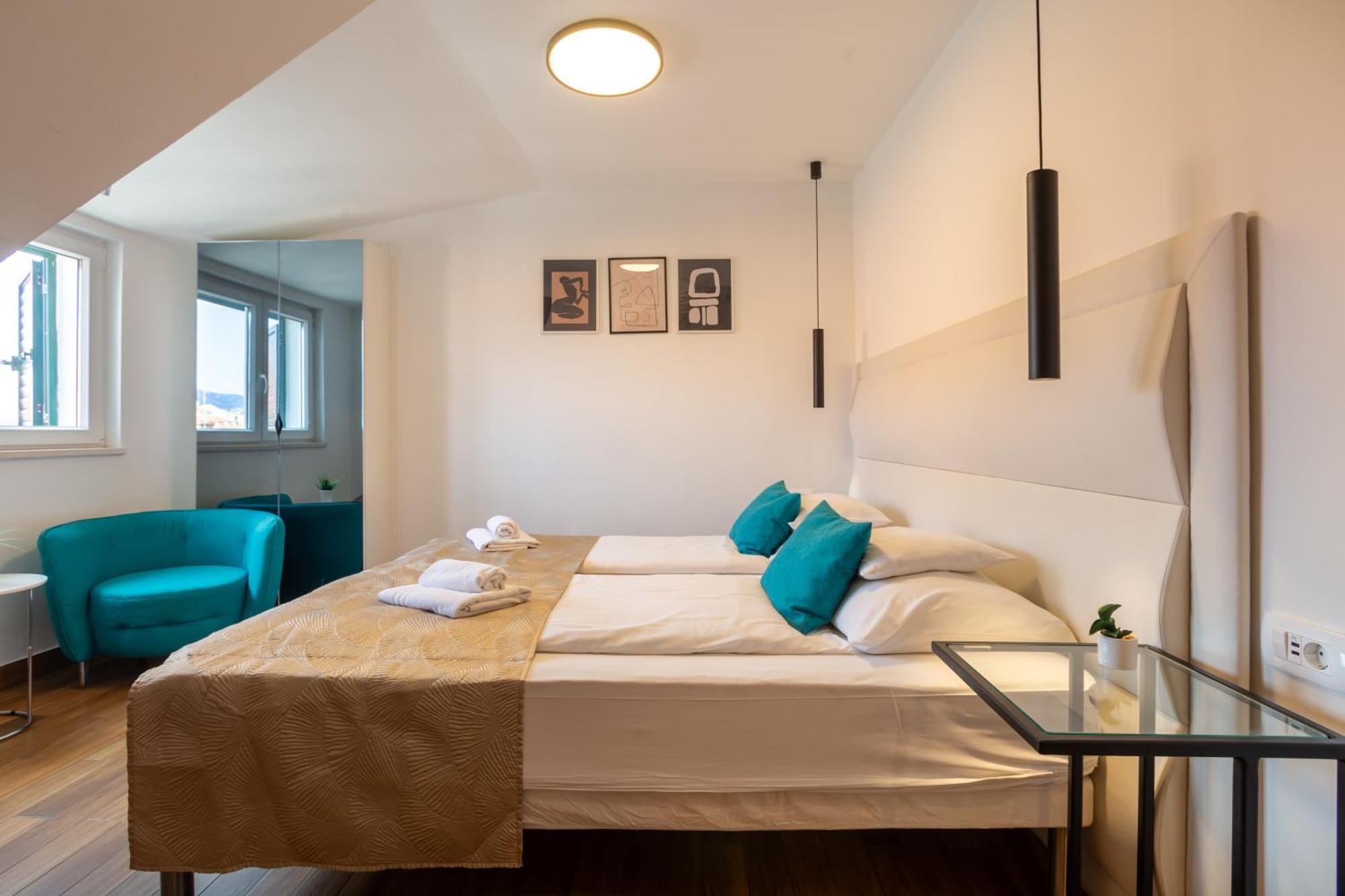 Apartments & Rooms Graso Apartma Split
